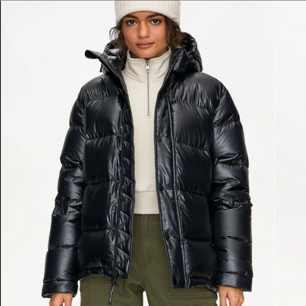Aritzia puffer jacket